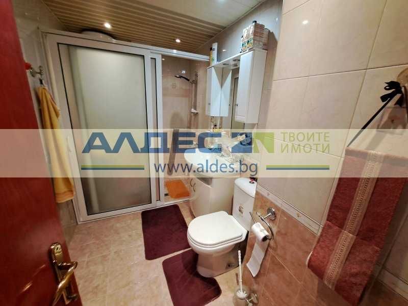 Продава се Тристаен апартамент в София, Карпузица - 68 кв.м за 1912 €/кв.м - Снимка #13