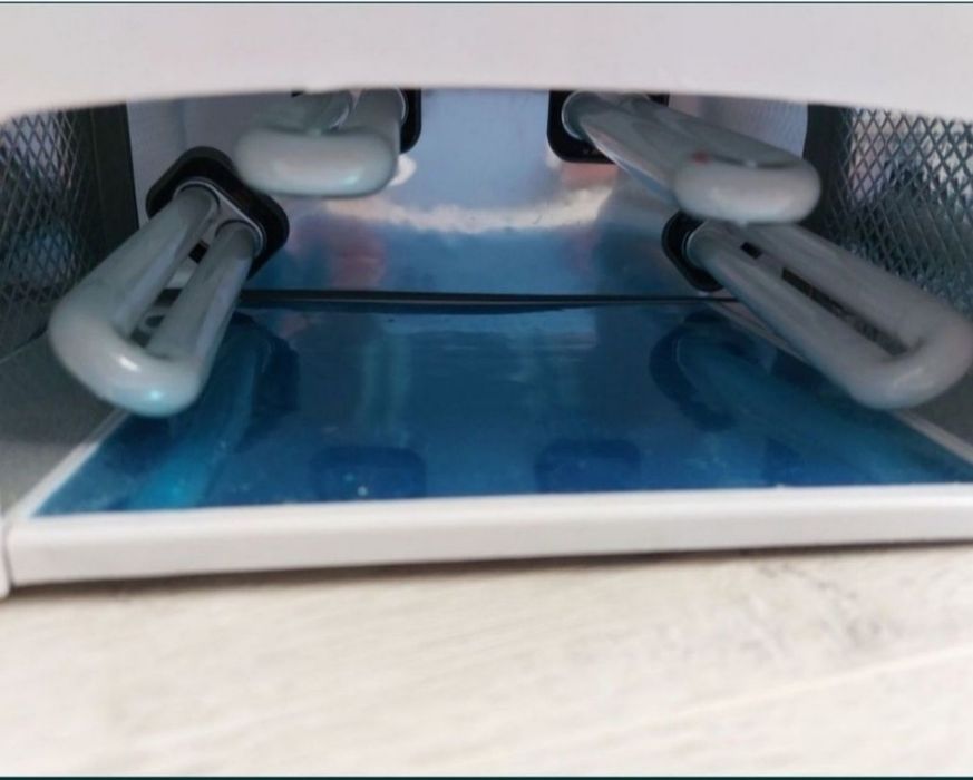 Лампа для маникюра