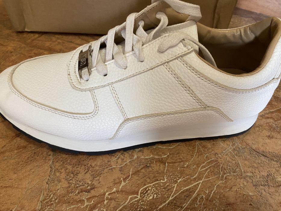 Продам кроссовки MSQ новые