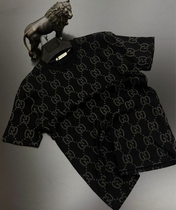 Vand tricouri de barbati