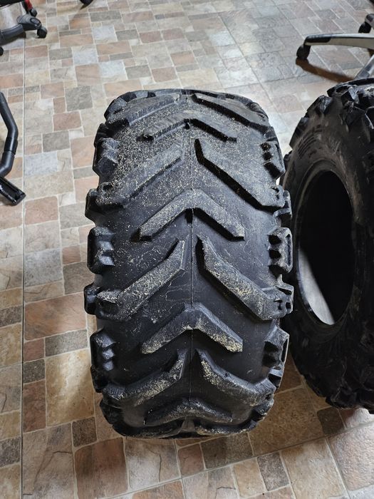 Vand 2 anvelope atv  25x8x12 si 25x10x12