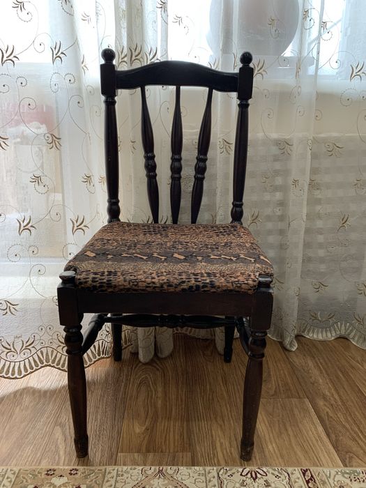 Продам стулья 5 штук