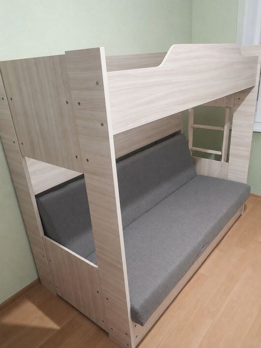 Продам двухъярусную кровать