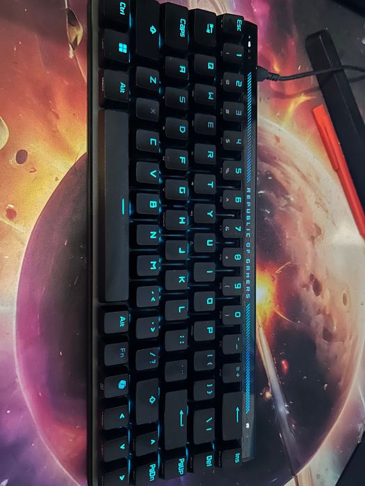 Se vinde Tastatura ASUS Rog Falchion