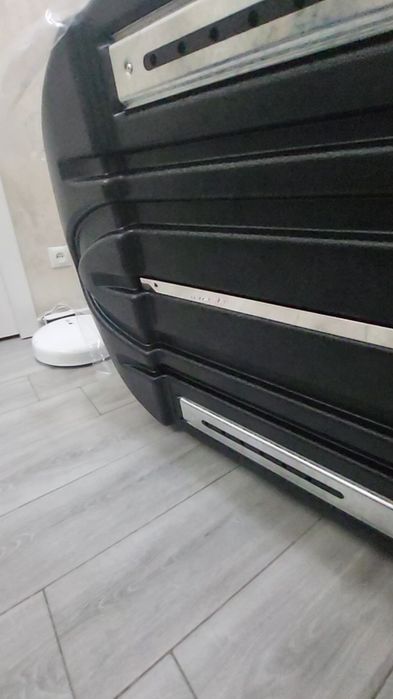 Автобокс 550 л. Новый