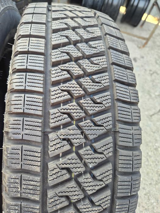 2 Anvelope M+S - 205/65/16C - LASSA - CA UNELE NOI - DOT 2024
