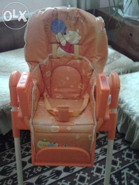 Продавам детско столче за хранене