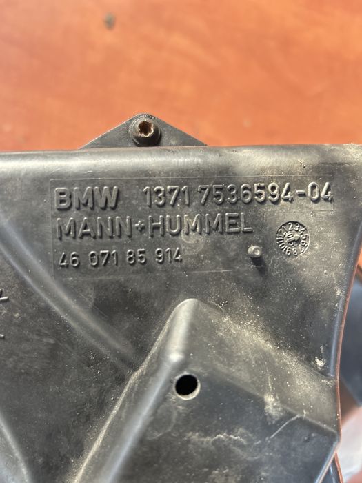 Carcasa filtru aer Bmw seria 1 e87 motor 2.0 benzina an 2004-2008