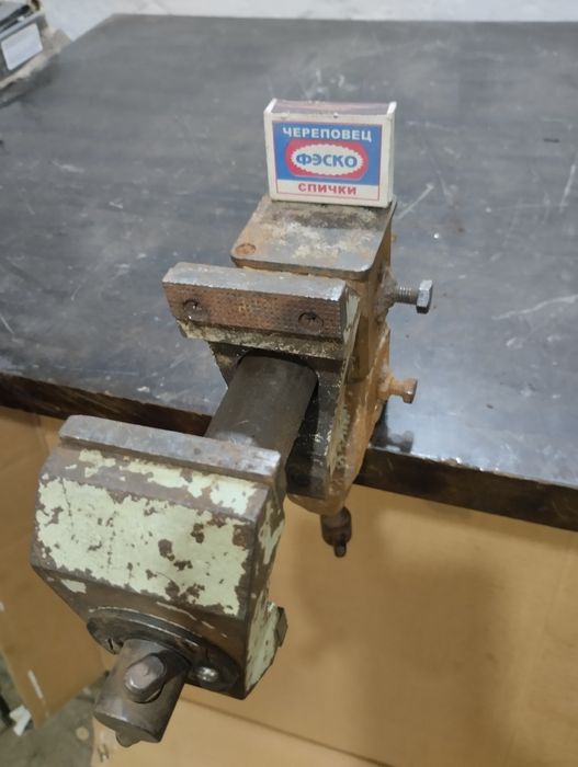 Тиски слесарные маленькие