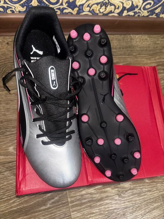 Футбольные бутсы Puma