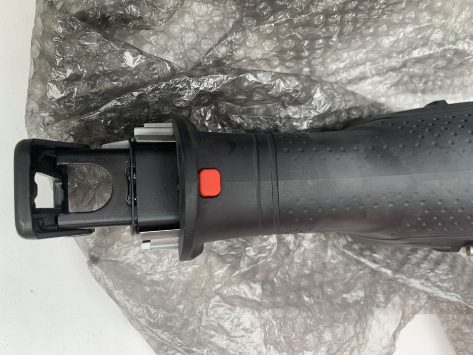 Bosch GSA 18V-32 /безчетков саблен трион/