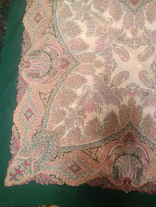 Павлопасатский платок, шерсть