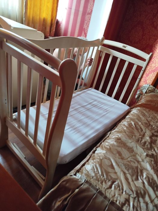 Продам детскую кроватку