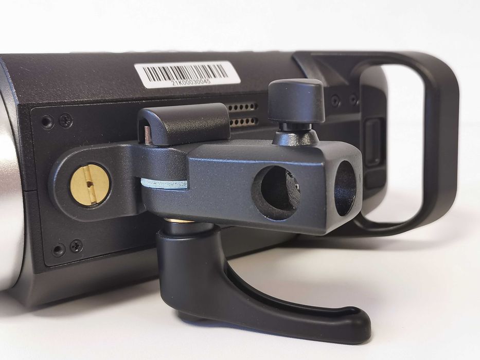 Godox AD400 Pro светкавица