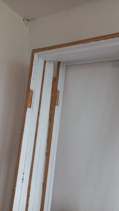 Продам деревянные двери.