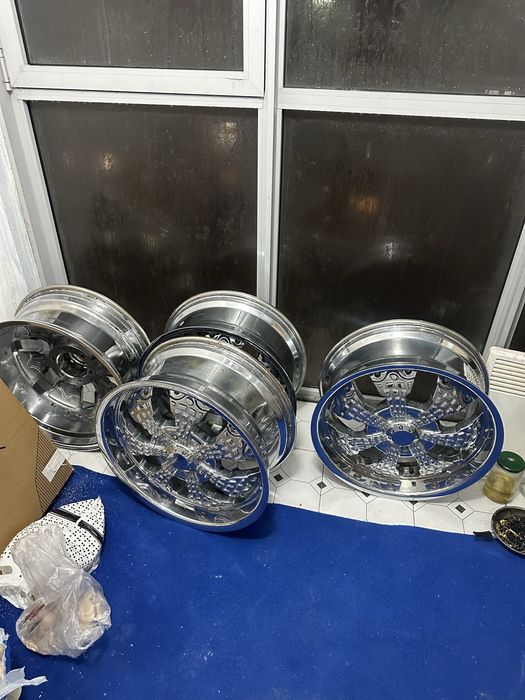 Продам диски R20. .