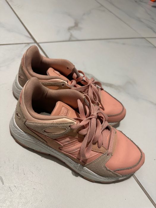 Дамски спортни маратонки