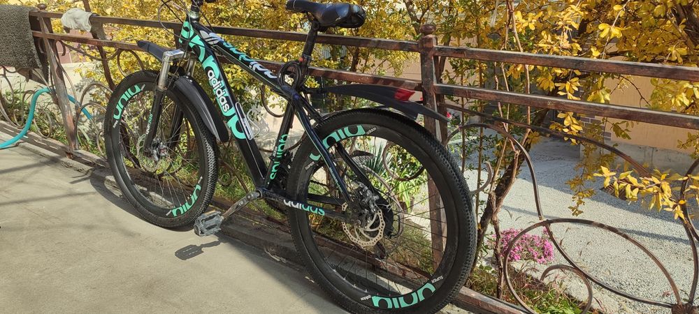 Зўр ҳолатдаги скоростной велосипед