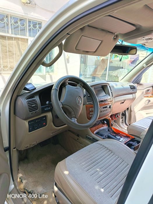 Внедарожник Lexus LX 470
