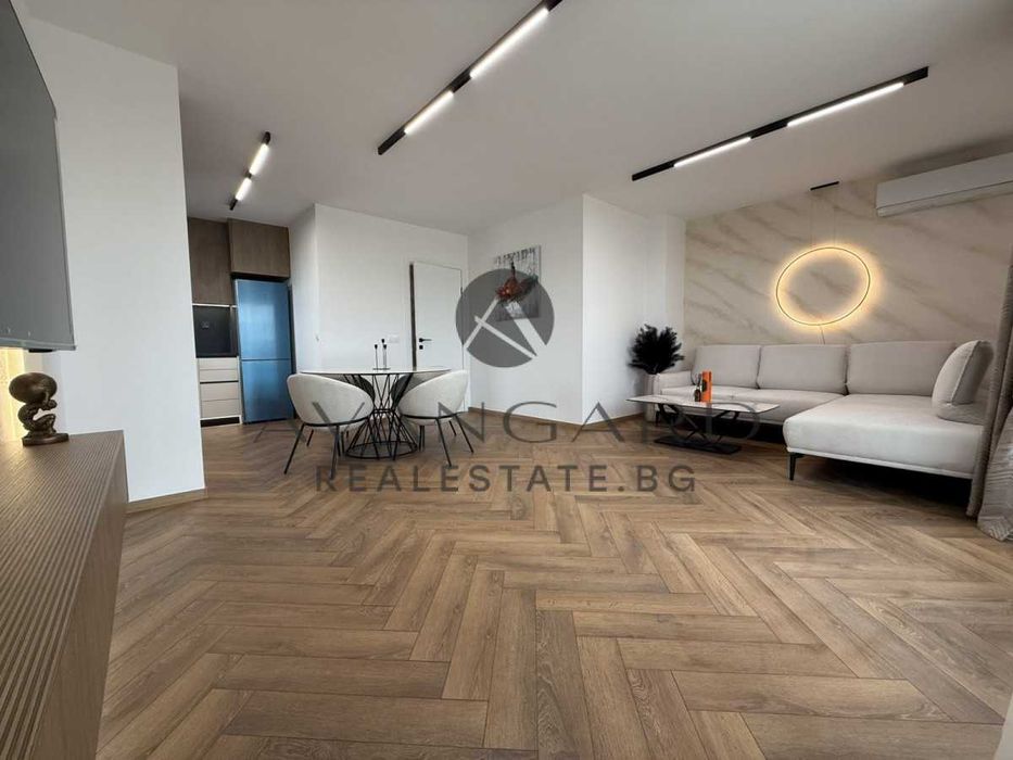 оф.24159 Тристаен луксозен пентхаус/ Алати