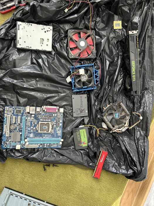 Parti PC, RAM, Placa Video, Ventilatoare, Placa, Carcasa, Monitor DELL