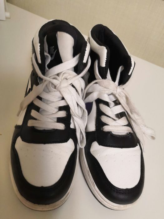 Детские кроссовки