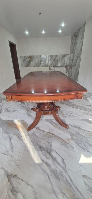 Продам стол в хорошем состоянии