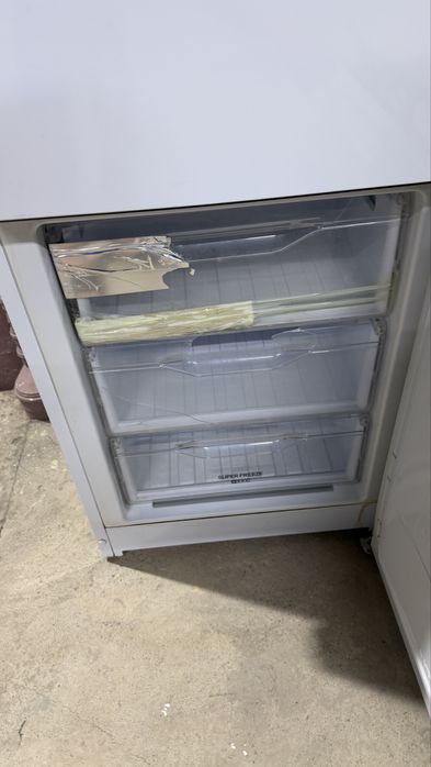 Холодильник  indesit 185 см