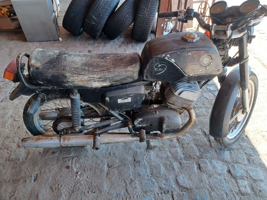 Ява чз 350 6 волта.  Не ритат