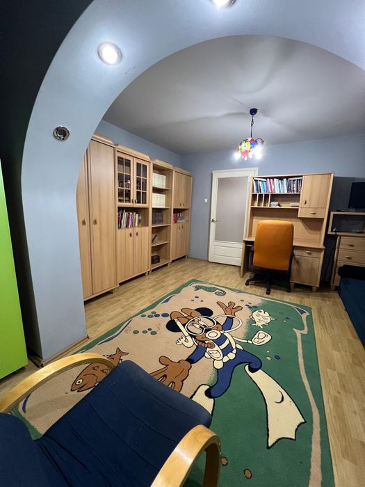 Inchiriez apartament 3 camere MOBILAT