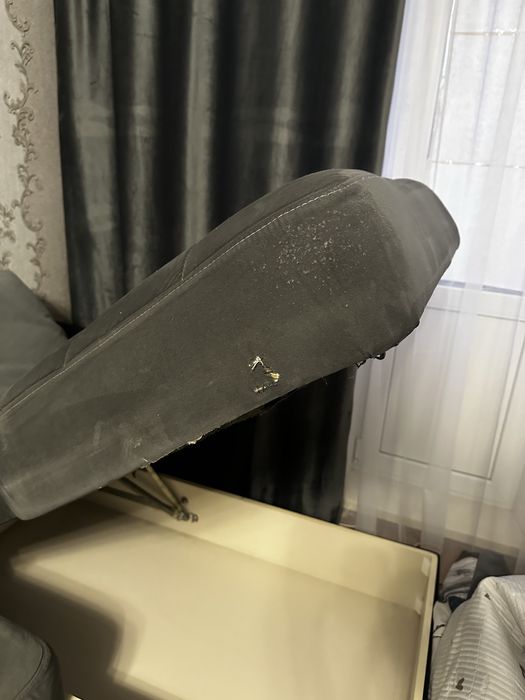 Продам диван б/у.