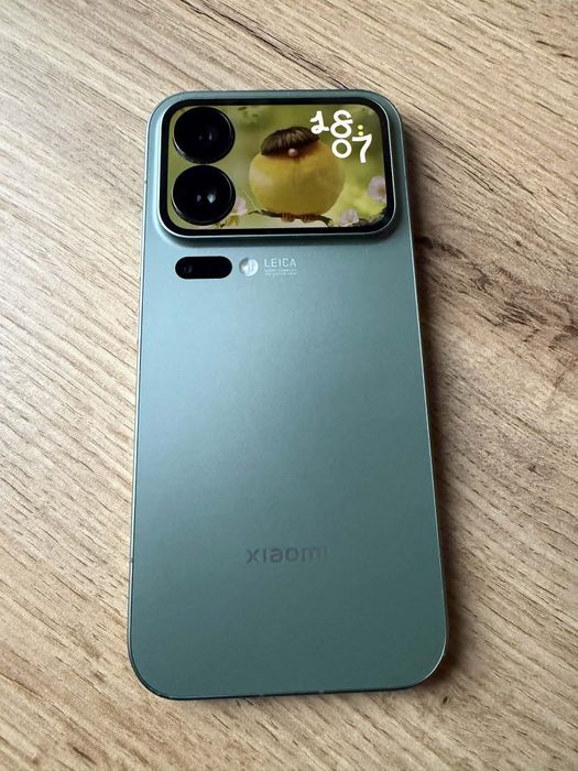 Телефон Xiaomi 17 Pro