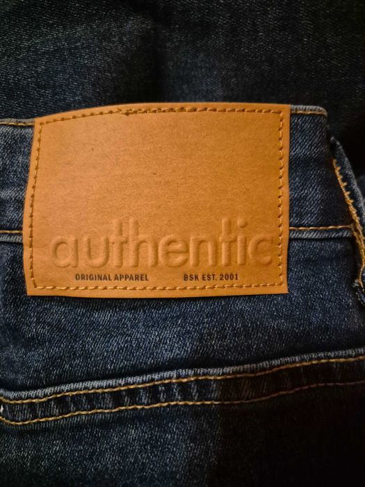 Мъжки дънки BERSHKA