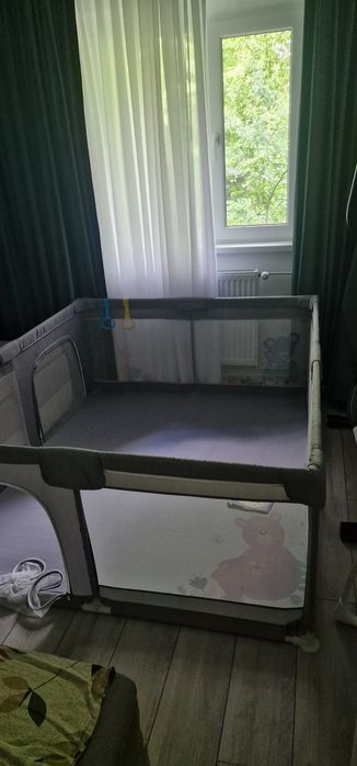 Țarc Pitikot 180×150 cm, foarte puțin utilizat, cu saltea și geantă