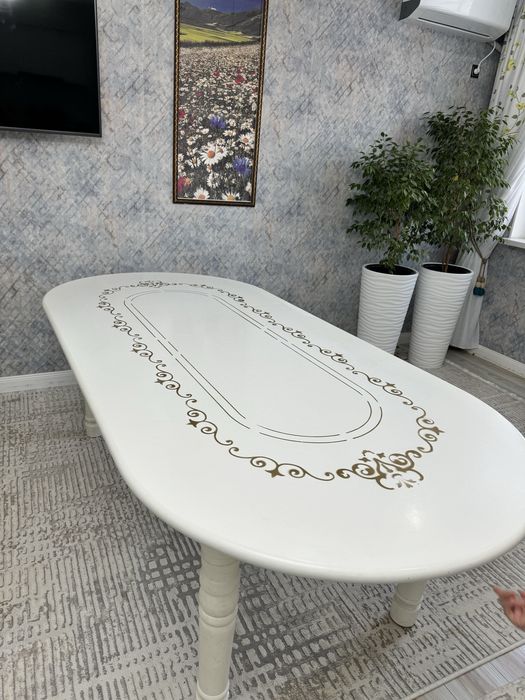 Стол + 8  стулья