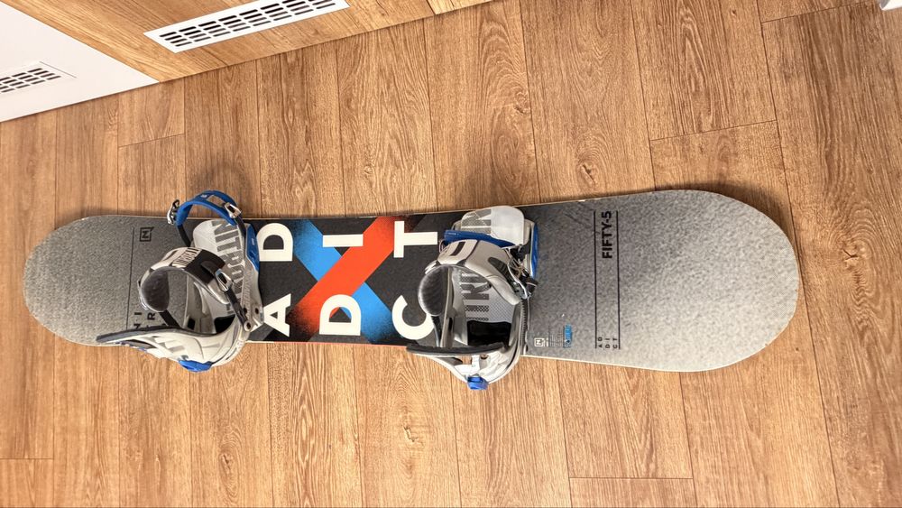 Placa snowboard Nitro Adict 155 + legaturi Nitro Zero