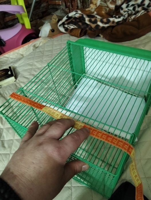 Vând colivie papagali