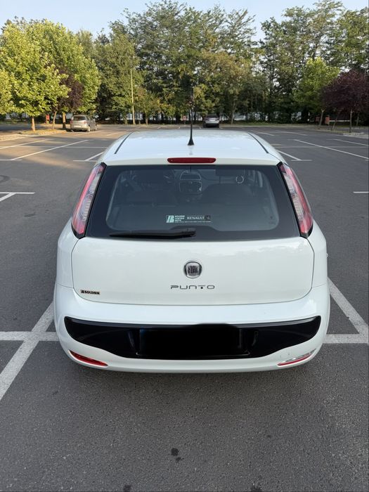 Vând Fiat Punto, motor 1.2 benzină, 2011