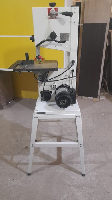 Ленточная пила в отличном состояние