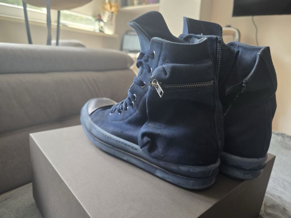 Продавам Rick Owens DRKSHDW EDFU Denim Cargo Sneakers в цвят Indigo.