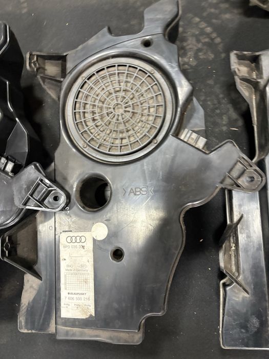 Audi A3 8P Субуфер