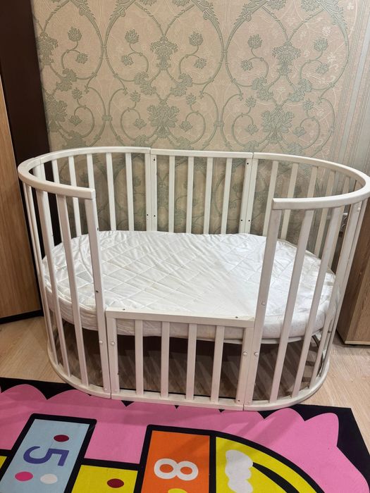 Овальная кровать-трансформер