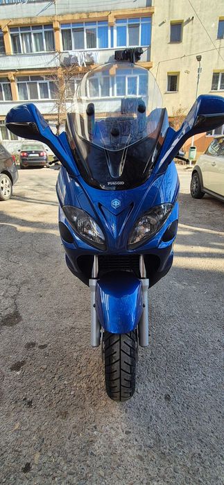 Piaggio x9 maxii scuter