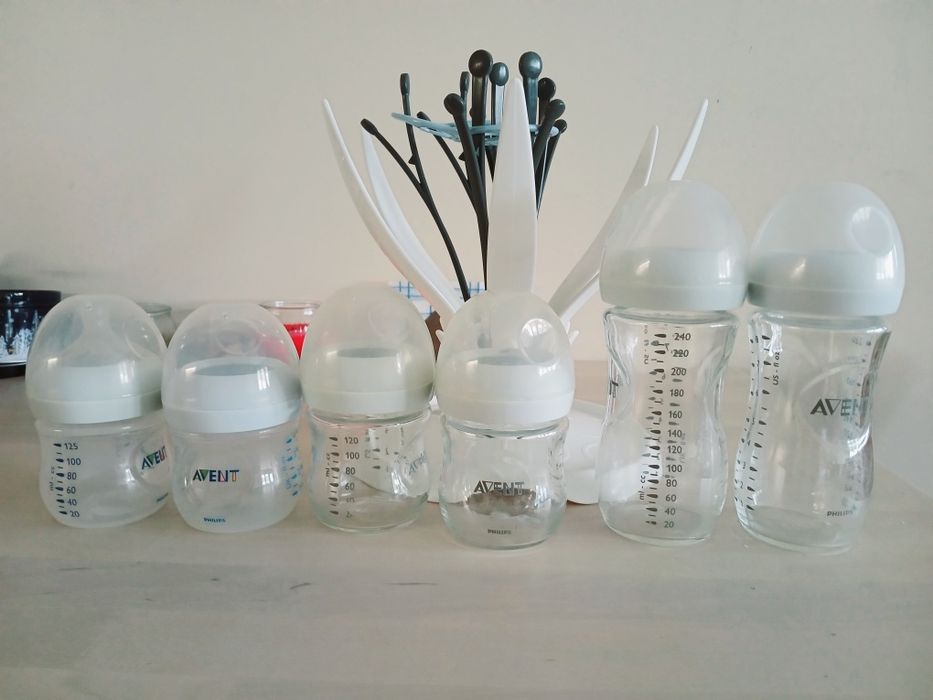 4 малки Шишета Avent + сушилка за шишета и едно голямо подарък