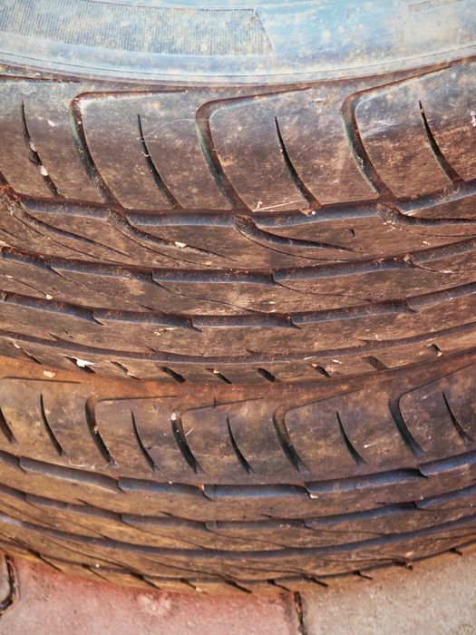 Anvelope M+S 245/45/18 2 bucăți Stare Buna 4 JANTE AUDI R16