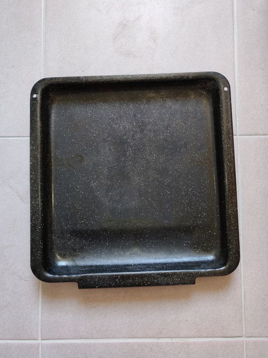 Tavă de copt cuptor