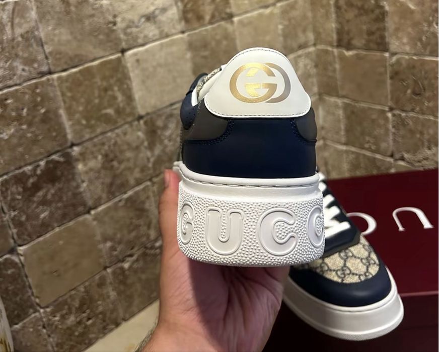 Vand gucci noi. Orice marime in stoc. Adidasii vin cu cutie