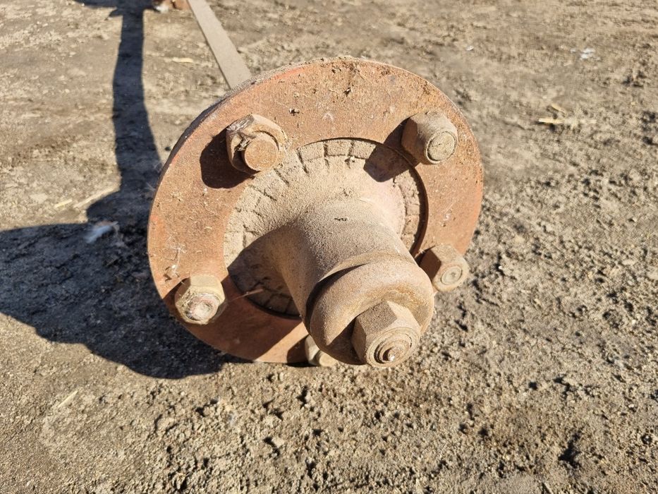 Продам ось на прицеп