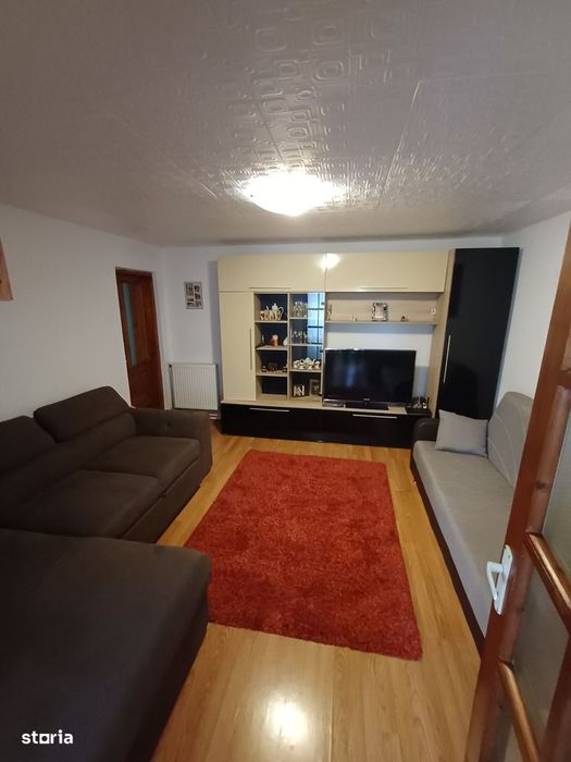 De vanzare casa cu suprafata construita 92mp si curte de 584mp