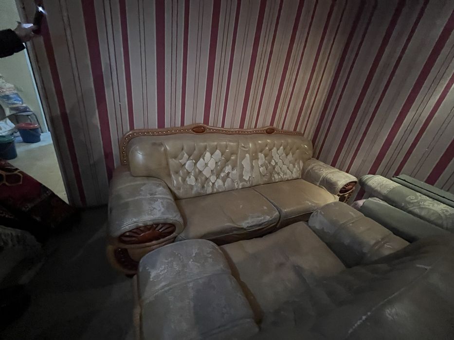 Срочно продам диван софа и кресло